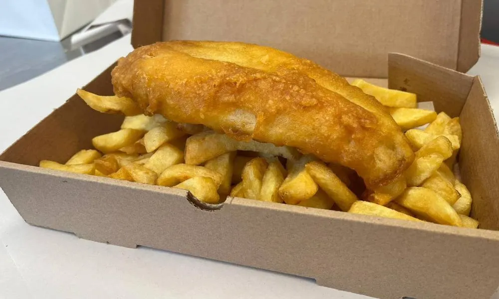 Fish and Chips Takeaway Mevagissey - Fish and Chips - Bens Plaice Mevagissey